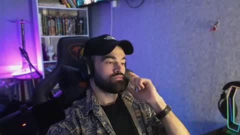 Snapshot of _serious_man chatting on September 2025 08:23:02 PM Ask me online show from September 2025 08:23:02 PM