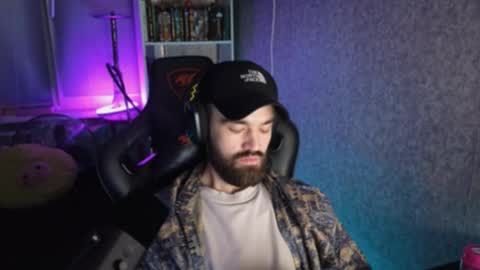 Snapshot of _serious_man chatting on September 2025 11:53:01 PM Ask me online show from September 2025 11:53:01 PM