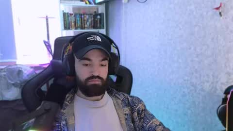 Snapshot of _serious_man chatting on October 2025 12:01:02 PM Ask me online show from October 2025 12:01:02 PM