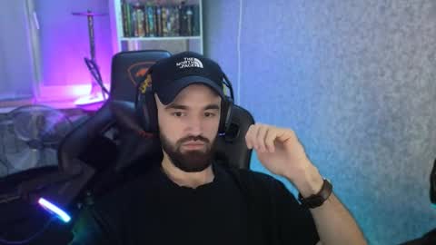 Snapshot of _serious_man chatting on October 2025 11:36:01 PM Ask me online show from October 2025 11:36:01 PM