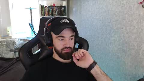 Snapshot of _serious_man chatting on October 2025 12:02:01 PM Ask me online show from October 2025 12:02:01 PM