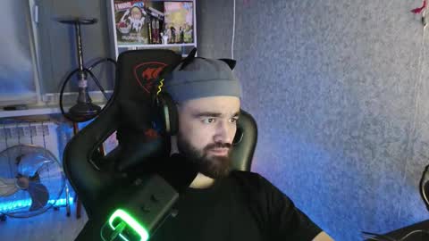 Snapshot of _serious_man chatting on October 2025 05:45:02 PM Ask me online show from October 2025 05:45:02 PM