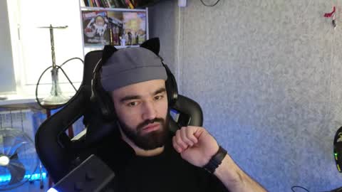 Snapshot of _serious_man chatting on October 2025 11:21:02 AM Ask me online show from October 2025 11:21:02 AM