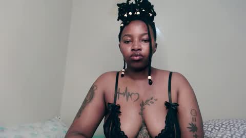 _sexysquirter online show from November 2025 05:31:01 PM