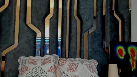 _silvia_vega_ online show from February 2025 12:58:01 PM