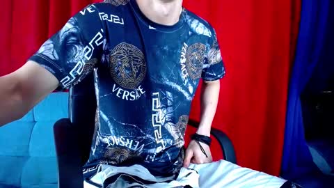 _skyleer_ online show from February 2026 12:37:01 AM