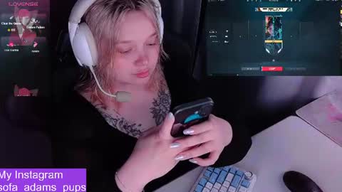 Snapshot of _sofia_adam_ chatting on June 2026 05:39:01 PM pups online show from June 2026 05:39:01 PM