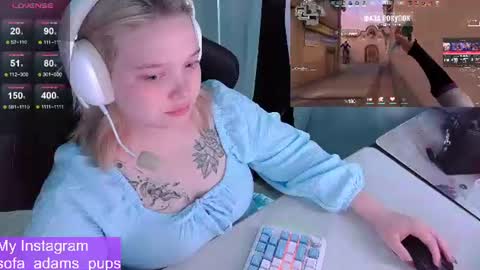 Snapshot of _sofia_adam_ chatting on June 2026 08:12:02 AM pups online show from June 2026 08:12:02 AM