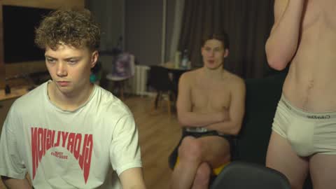 OLIVERpvt is open online show from December 2024 01:03:01 PM