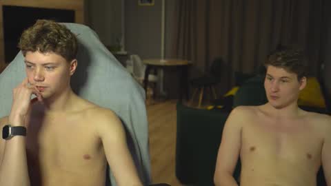 Snapshot of _sopranos_ chatting on November 2025 03:11:01 PM OLIVERpvt is open online show from November 2025 03:11:01 PM