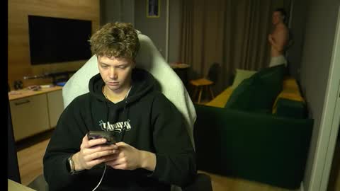 Snapshot of _sopranos_ chatting on November 2025 12:05:01 PM OLIVERpvt is open online show from November 2025 12:05:01 PM