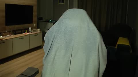 OLIVERpvt is open online show from February 2026 04:03:02 PM