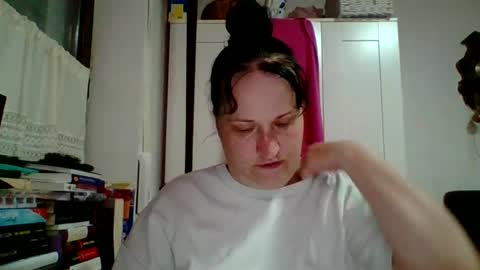 Snapshot of _squirty_pussyyy_ chatting on June 2026 06:11:01 AM Melisa online show from June 2026 06:11:01 AM