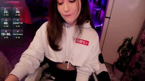 _sserendipityy_ online show from October 2025 03:56:02 PM