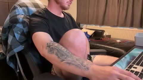 Snapshot of _stevie___ chatting on October 2025 03:30:02 PM _stevie___ online show from October 2025 03:30:02 PM