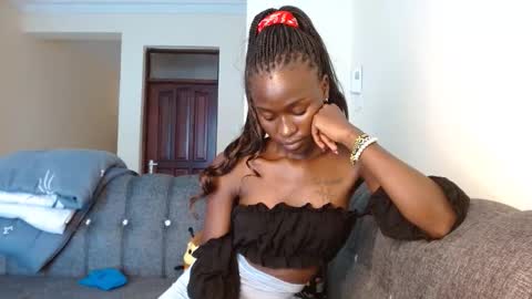 Snapshot of _sweejewel chatting on September 2025 08:05:01 AM _sweejewel online show from September 2025 08:05:01 AM