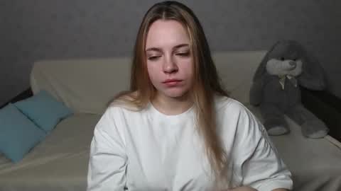 Lana online show from October 2025 06:44:01 AM