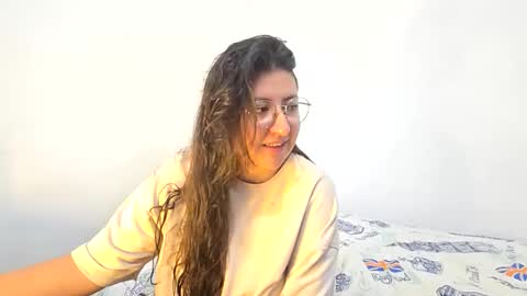 Snapshot of _sweet_melodyy chatting on May 2026 03:51:01 PM _sweet_melodyy online show from May 2026 03:51:01 PM