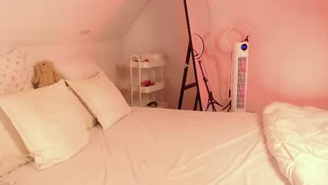 sophia online show from July 2026 10:12:01 PM