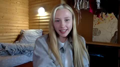 Snapshot of _sweetsky_ chatting on March 2026 11:17:01 AM _sweetsky_ online show from March 2026 11:17:01 AM