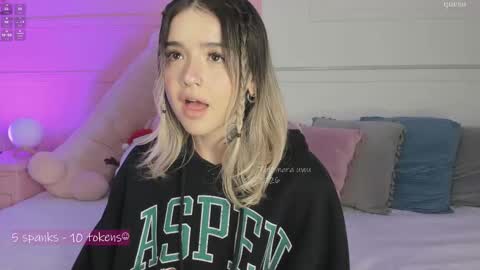 _tammarra_ online show from February 2026 07:10:02 PM