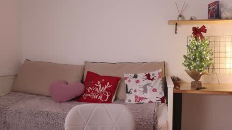 Annie online show from January 2025 01:16:02 AM