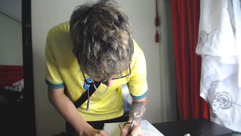 Thomas online show from December 2024 07:05:02 PM