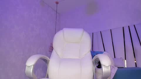 Rousse  online show from February 2025 06:20:02 PM