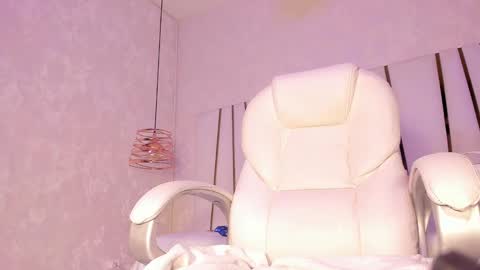 Rousse  online show from February 2025 07:27:01 PM