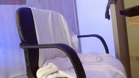 Rousse  online show from February 2026 05:44:02 PM