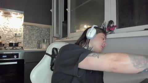 _torfin_ online show from March 2025 08:34:01 PM