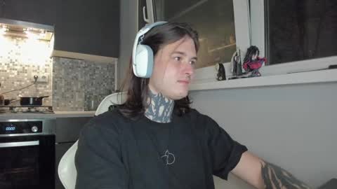 _torfin_ online show from March 2025 12:44:01 AM