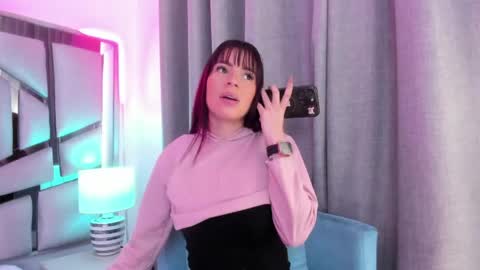 _valeria_saenz_ online show from June 2026 01:22:01 PM