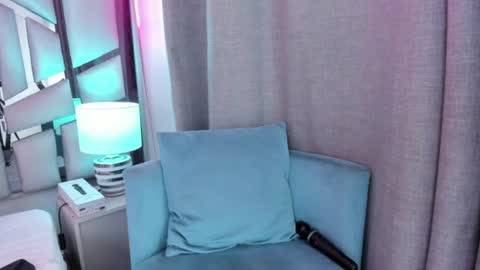 Snapshot of _valeria_saenz_ chatting on July 2026 03:48:02 AM _valeria_saenz_ online show from July 2026 03:48:02 AM