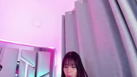Snapshot of _valeria_saenz_ chatting on July 2026 03:02:02 AM _valeria_saenz_ online show from July 2026 03:02:02 AM