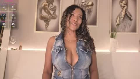 Snapshot of _victoria_hills chatting on May 2026 12:36:02 PM Victoria online show from May 2026 12:36:02 PM