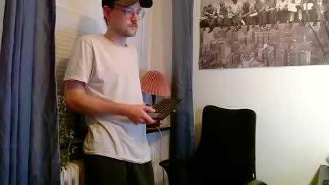 _whoisthatguy_ online show from October 2025 05:17:01 PM