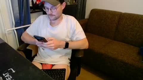 _whoisthatguy_ online show from November 2025 03:46:01 PM