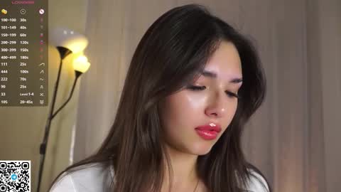 Anna online show from September 2025 06:19:02 PM