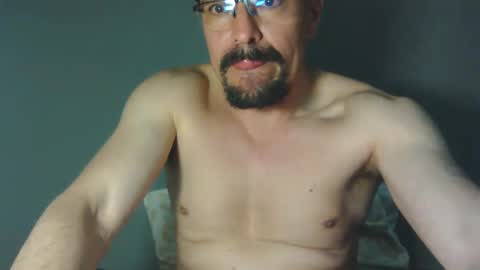 Snapshot of _yjesneth2011 chatting on October 2025 01:03:01 AM _yjesneth2011 online show from October 2025 01:03:01 AM