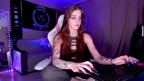 Roxy online show from December 2024 06:40:01 PM