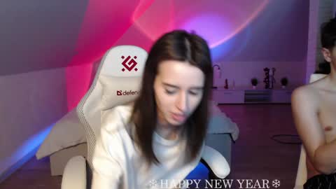 Nicole  Thomas  Dave online show from January 2025 07:15:01 PM