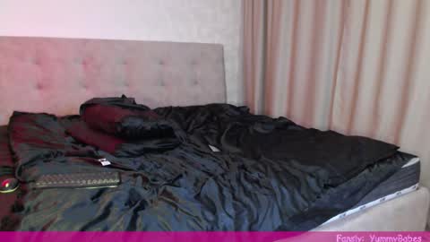 Nicole  Thomas  Dave online show from December 2025 06:48:01 PM