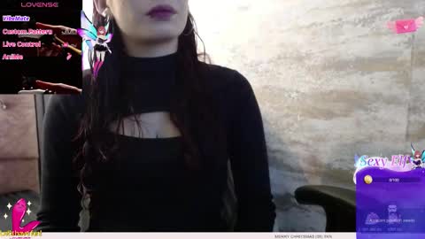 Yuyi online show from December 2025 11:50:01 AM