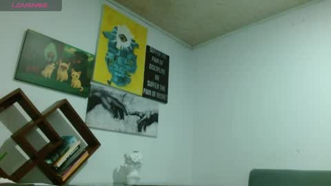 Zoe  online show from April 2026 03:02:01 AM