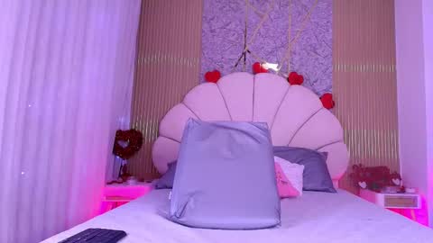 Aisha online show from February 2026 12:00:01 PM