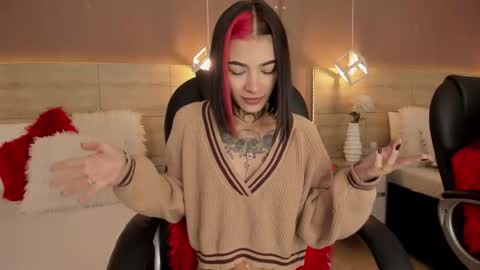 Luni  online show from February 2026 03:33:02 PM