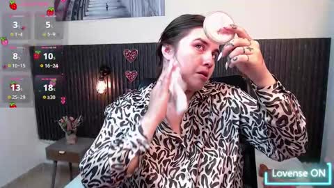 Abby Lee  online show from September 2025 08:33:02 PM