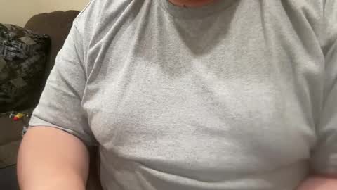 Snapshot of aanngelquezada chatting on April 2026 10:40:01 PM aanng online show from April 2026 10:40:01 PM