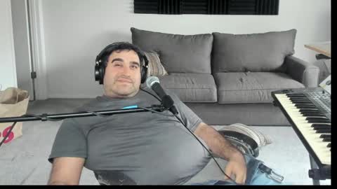 Aaron online show from April 2026 10:22:01 PM